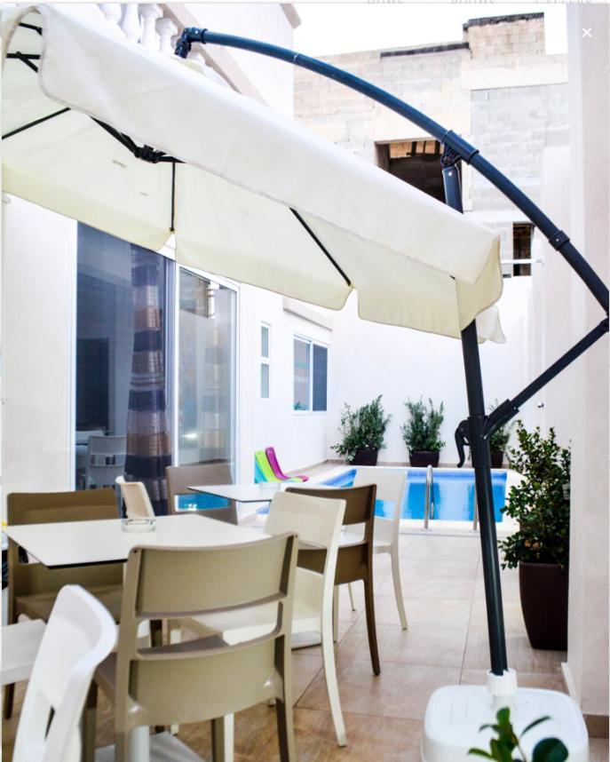8Villa Saint Julian's Bagian luar foto