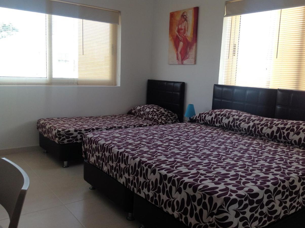 8Villa Saint Julian's Bagian luar foto